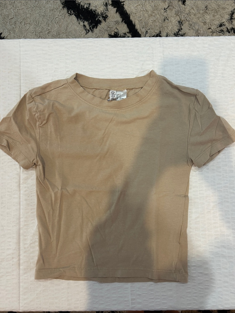H&M Short Sleeve Tee in Brown Size S